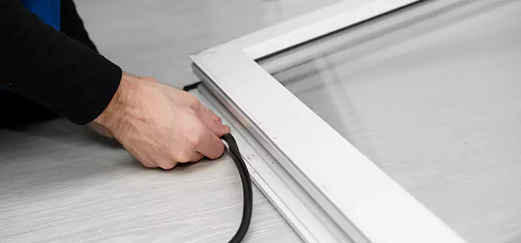 Commercial Door Weather Stripping Plateau-Mont-Royal