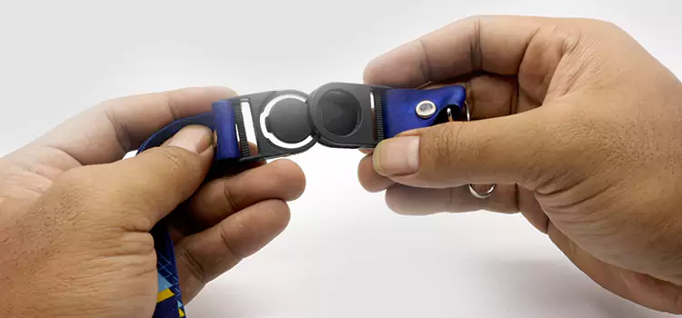 Our Professional Key Fob Installation Process in Plateau-Mont-Royal, QC