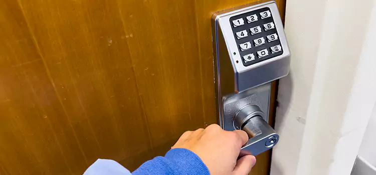 Why Choose Us for Your Keypad Lock Needs in Plateau-Mont-Royal, QC?